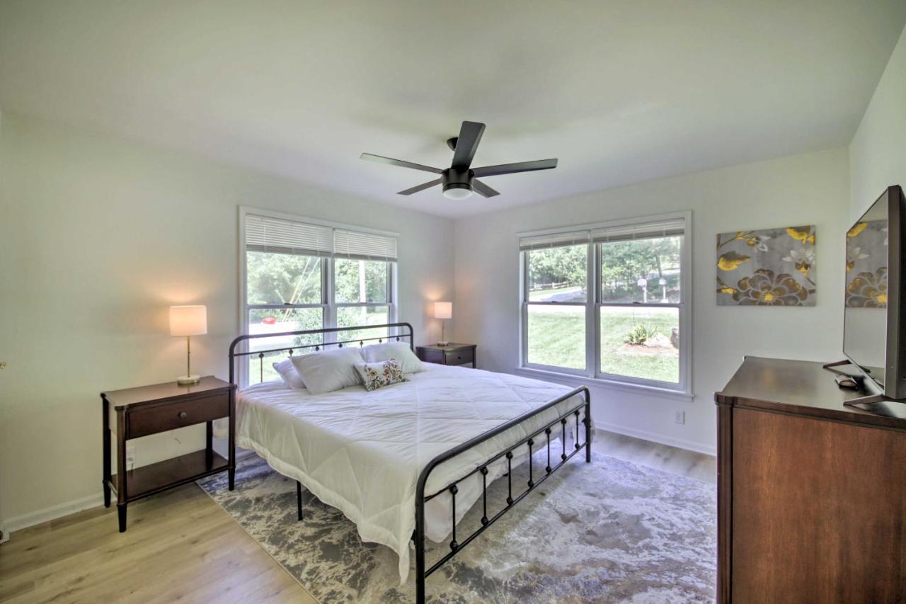 Modern Eckerty Home With Deck On Patoka Lake! Taswell Eksteriør billede