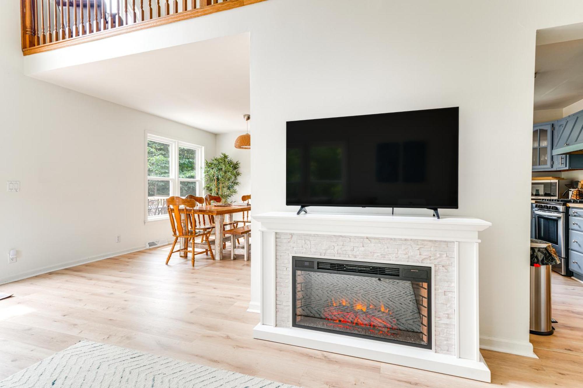 Modern Eckerty Home With Deck On Patoka Lake! Taswell Eksteriør billede