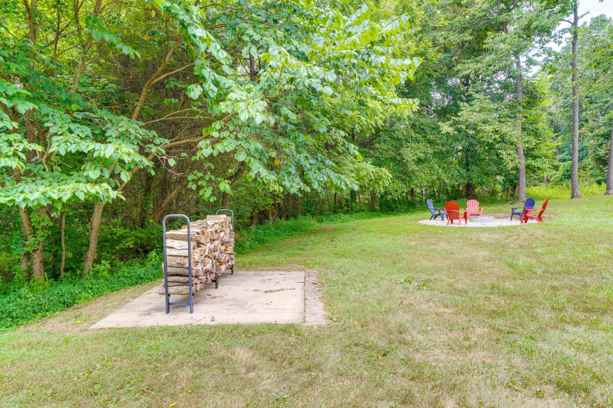 Modern Eckerty Home With Deck On Patoka Lake! Taswell Eksteriør billede